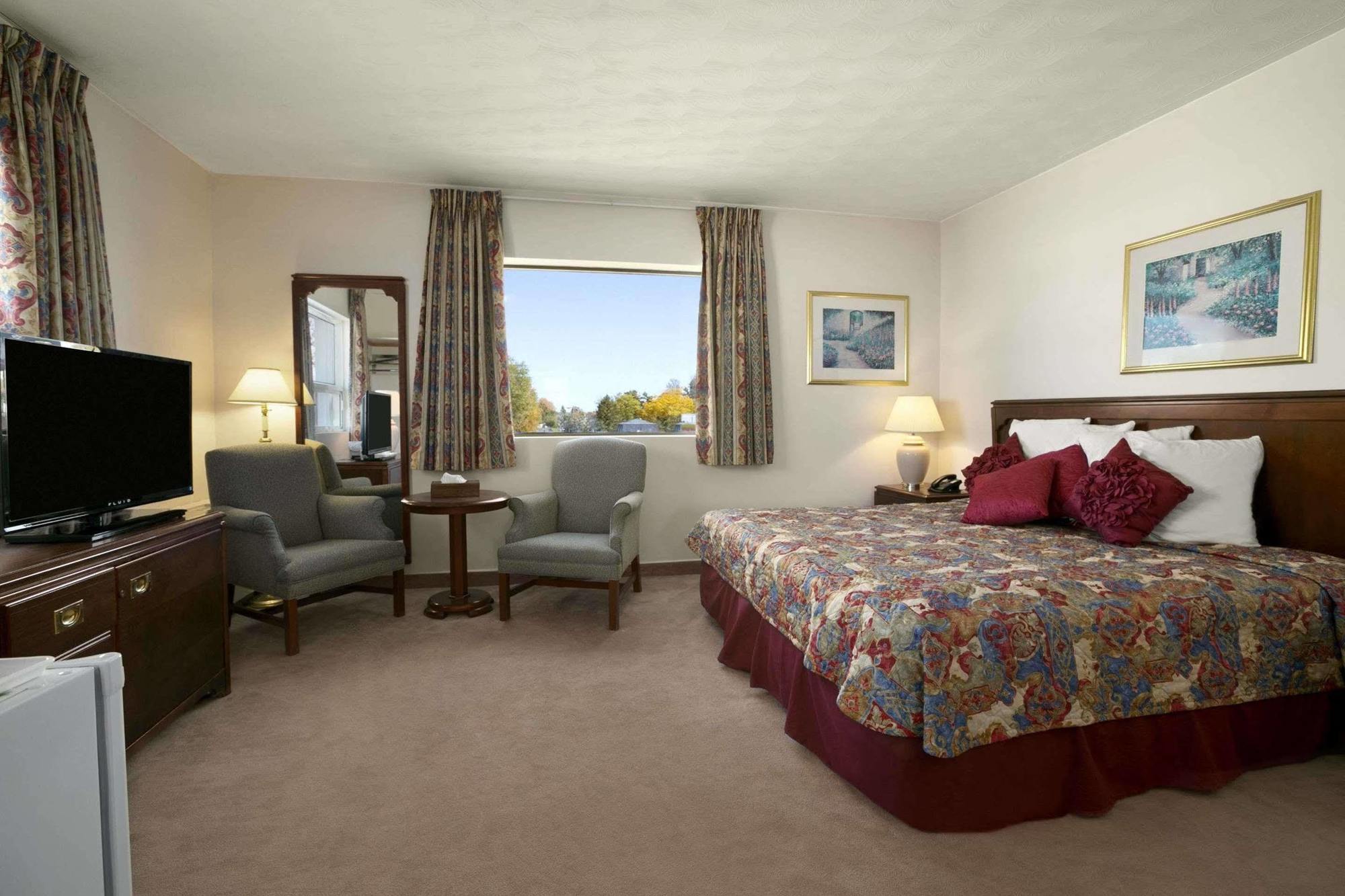Howard Johnson By Wyndham Cornwall Ngoại thất bức ảnh
