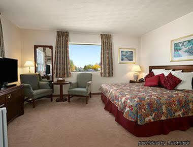 Howard Johnson By Wyndham Cornwall Ngoại thất bức ảnh